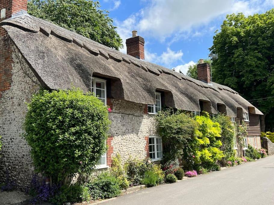 Little Thatch - Cerne Abbas, Dorset * Cerne Abbas